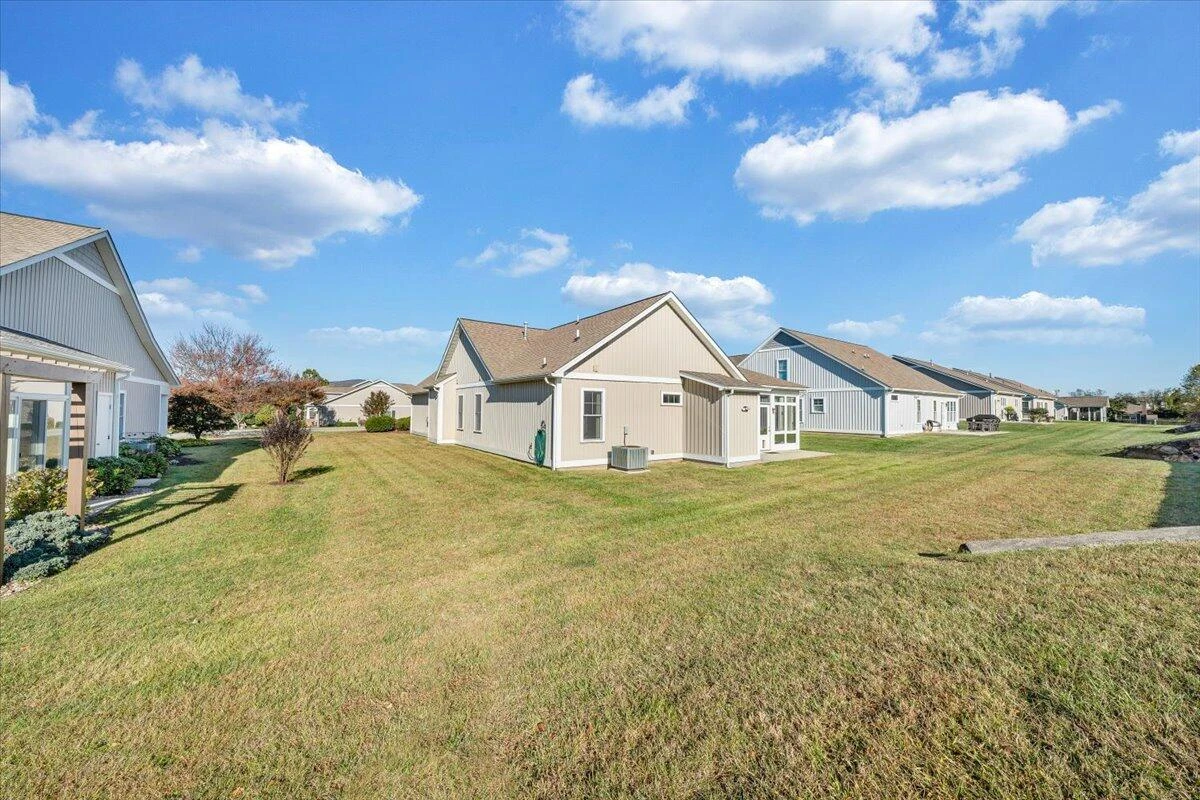 156 Altamira DR - Photo 36