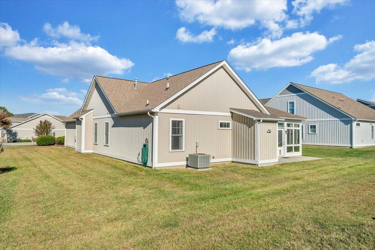156 Altamira DR - Photo 37
