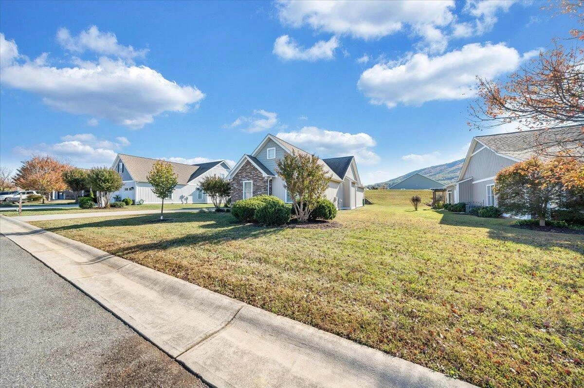 156 Altamira DR - Photo 47