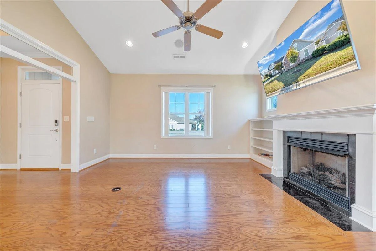 156 Altamira DR - Photo 9