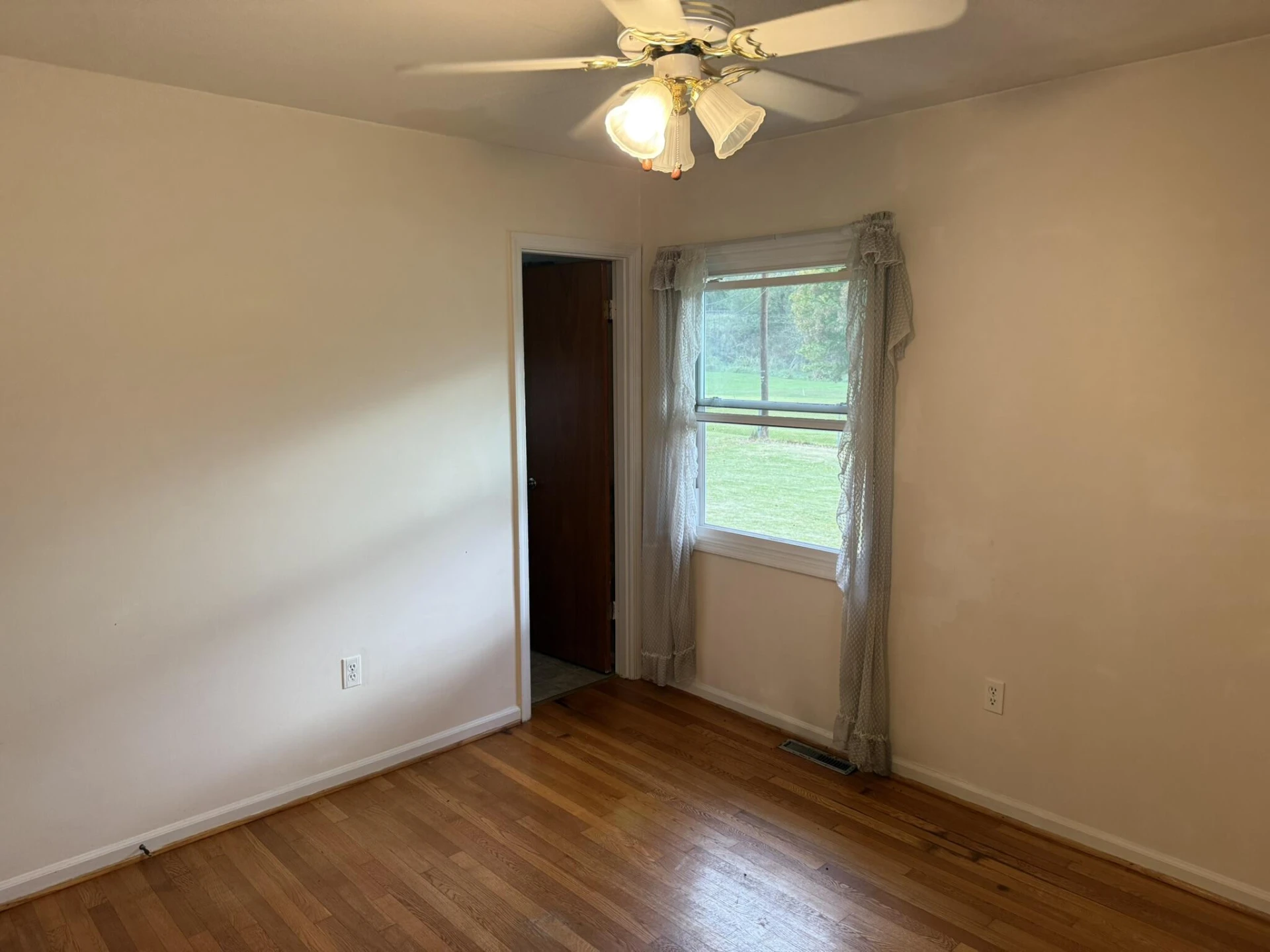 509 Brentwood DR - Photo 15