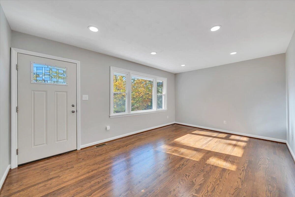 1175 3rd ST - Photo 4
