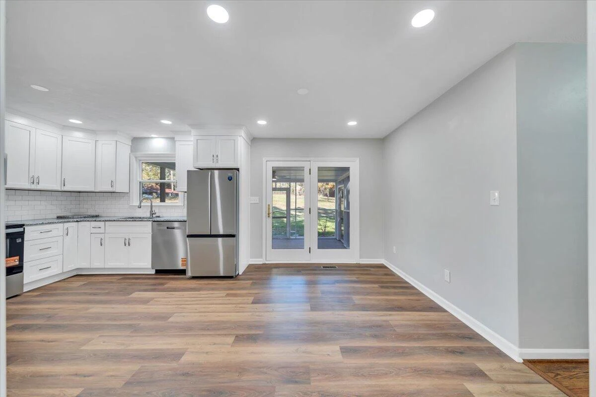 1175 3rd ST - Photo 8