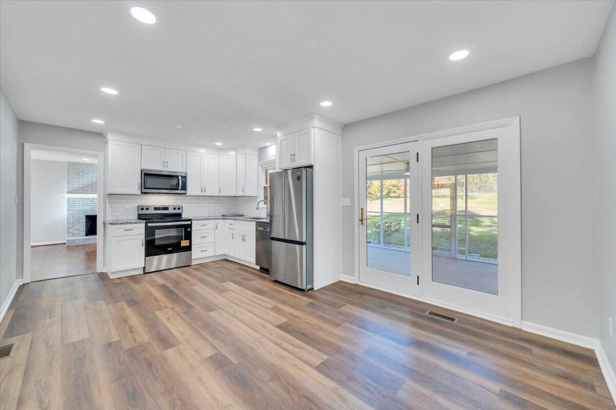 1175 3rd ST - Photo 9