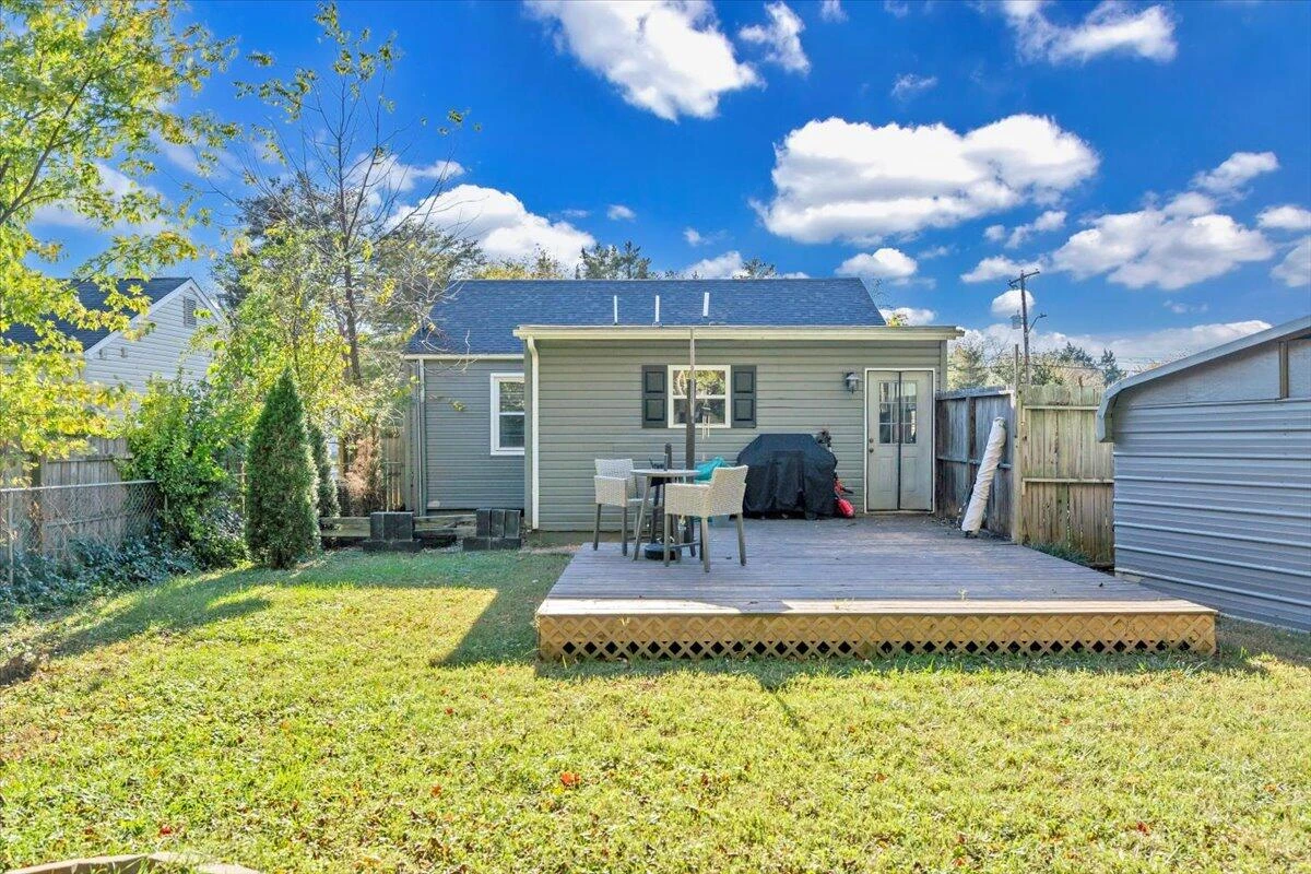 4935 Hubert RD NW - Photo 11