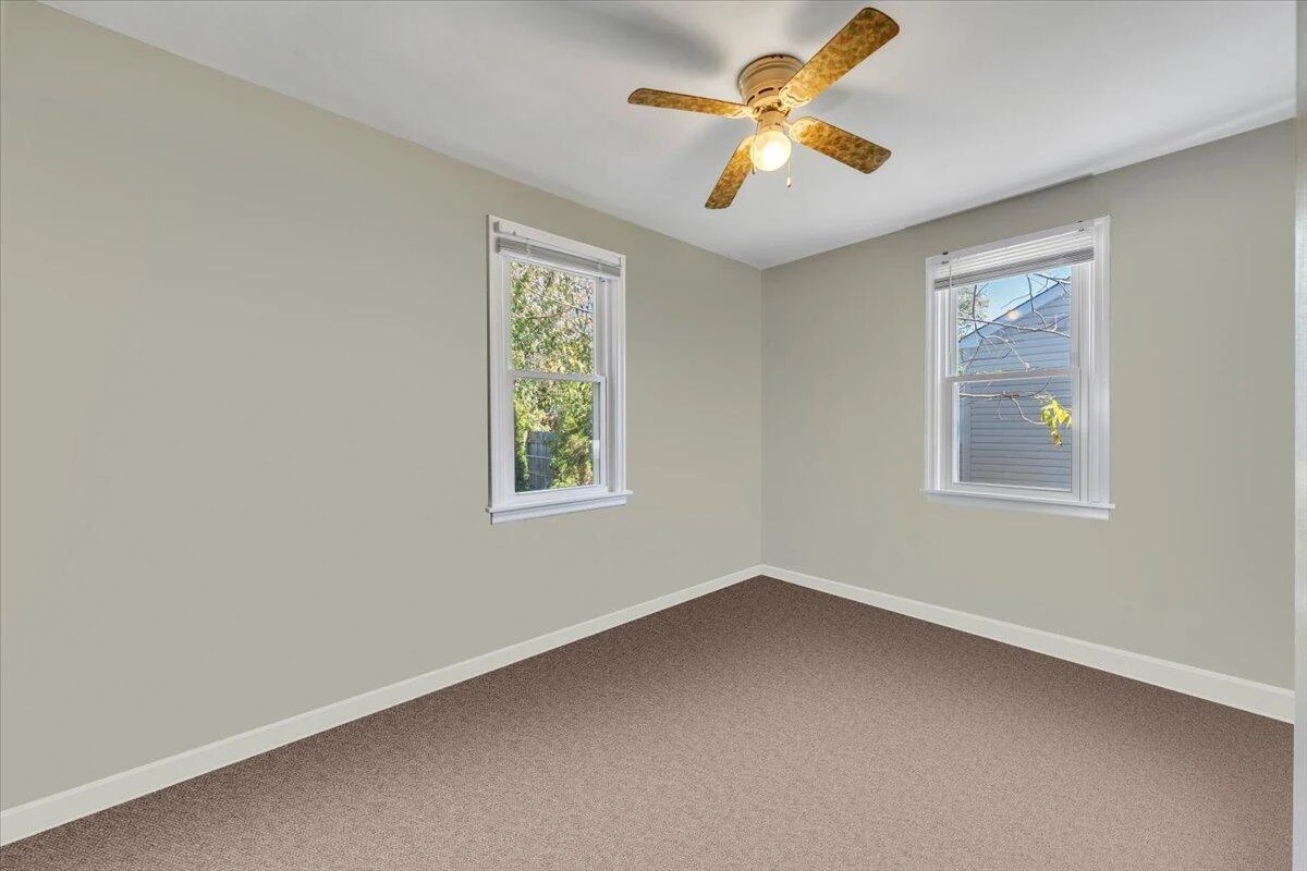 4935 Hubert RD NW - Photo 28