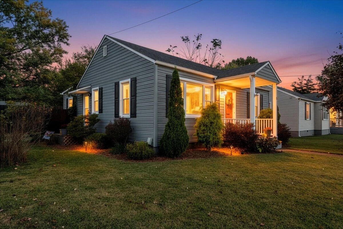 4935 Hubert RD NW - Photo 4