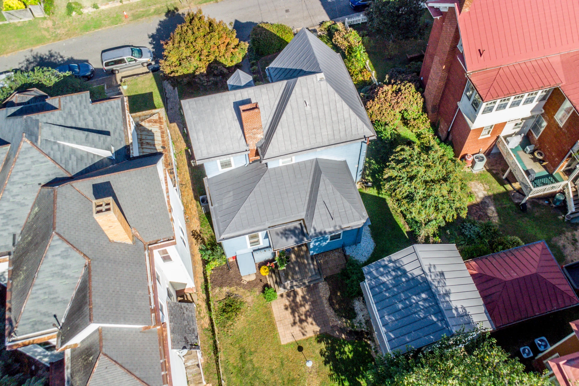 1015 Jackson ST - Photo 6