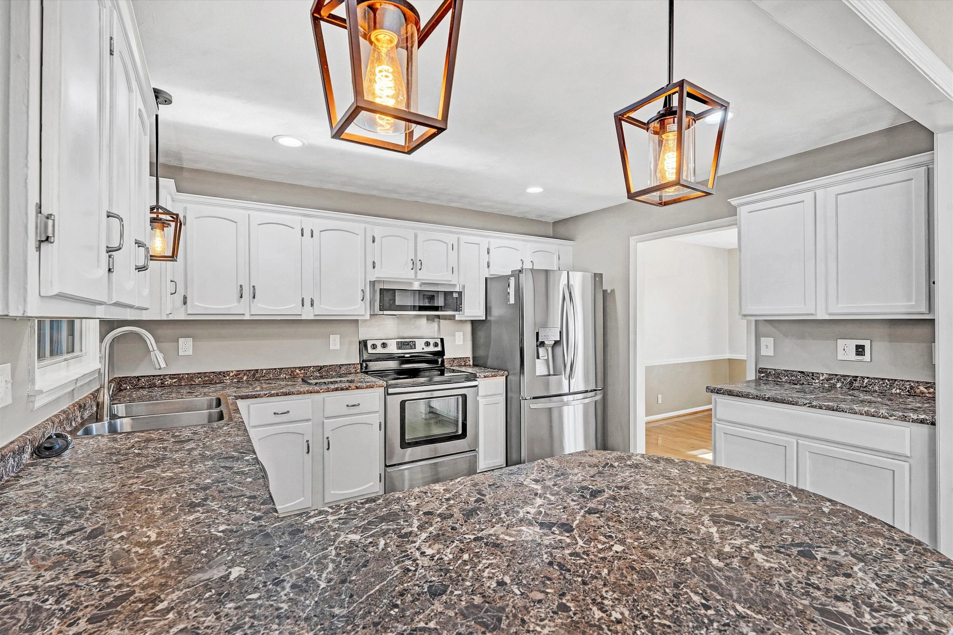 5068 JONATHAN LN - Photo 14