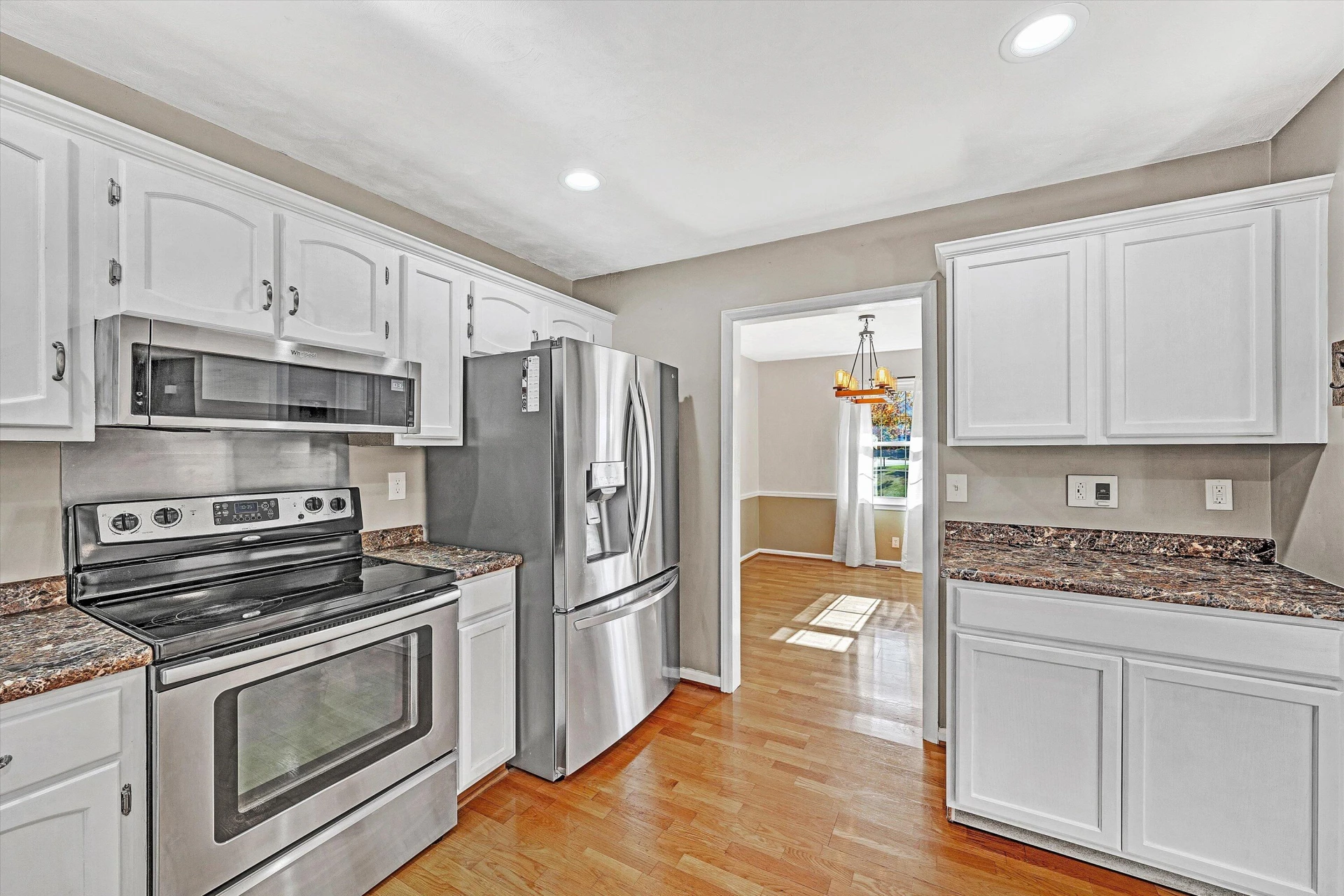 5068 JONATHAN LN - Photo 16