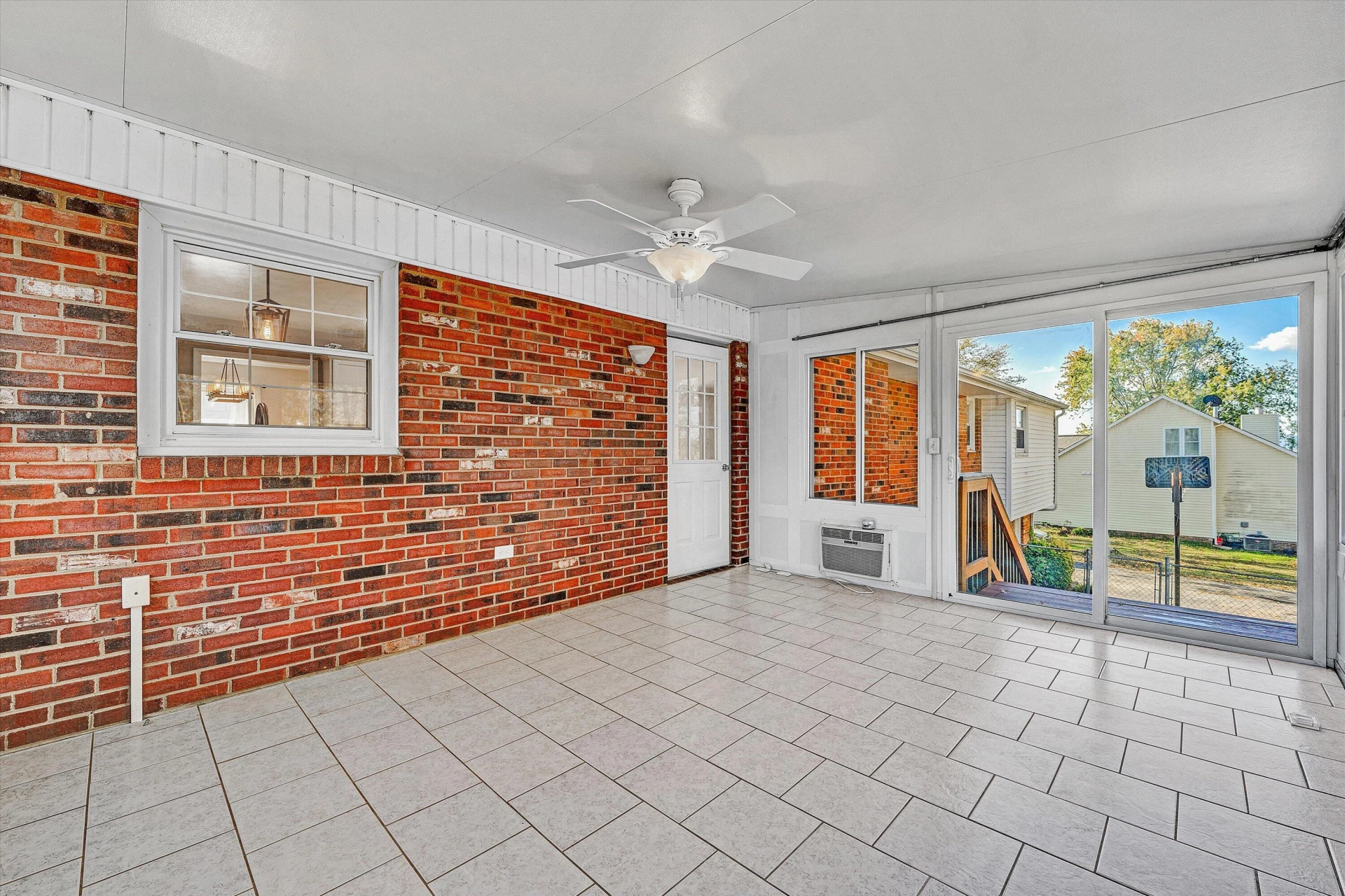 5068 JONATHAN LN - Photo 23