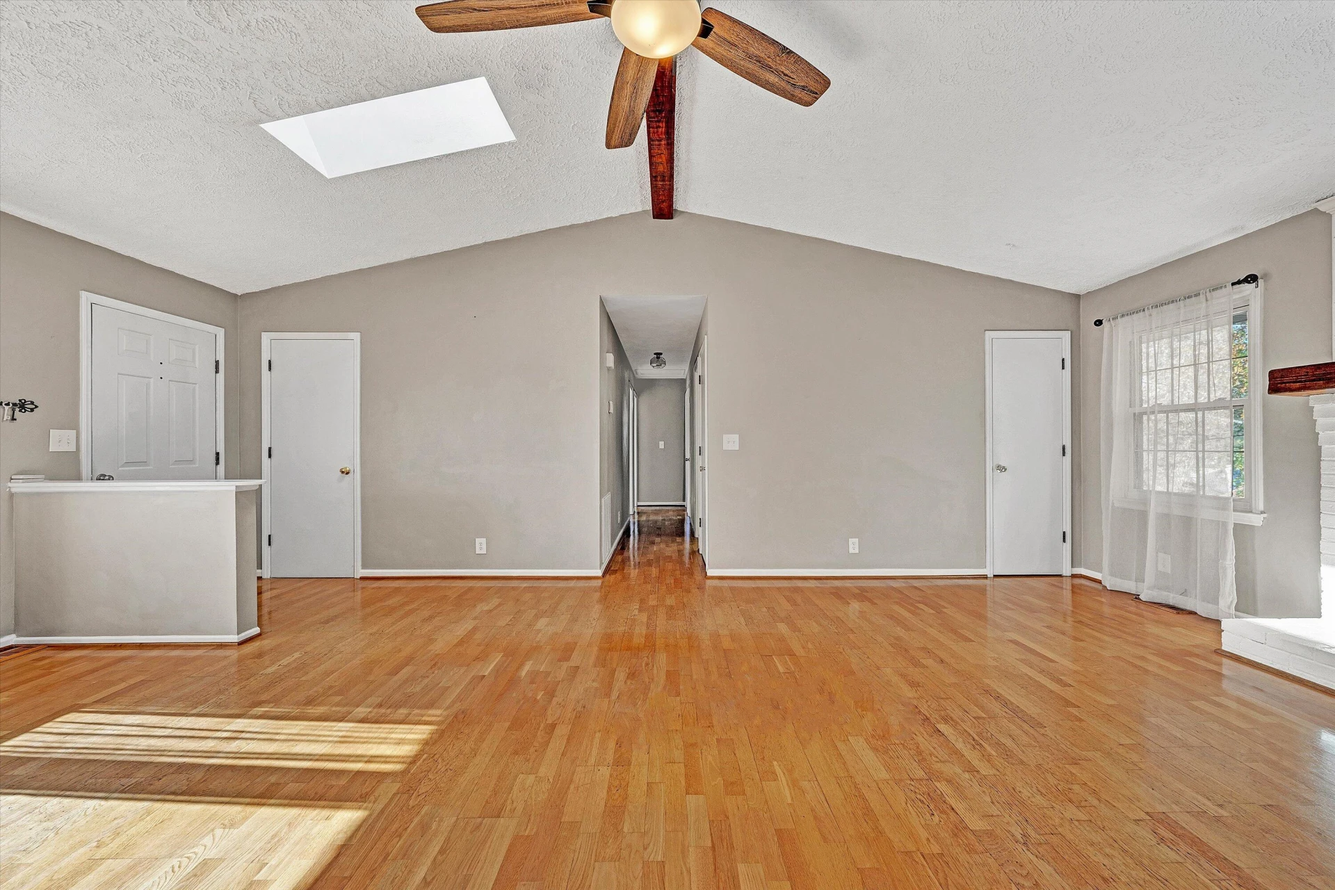 5068 JONATHAN LN - Photo 8