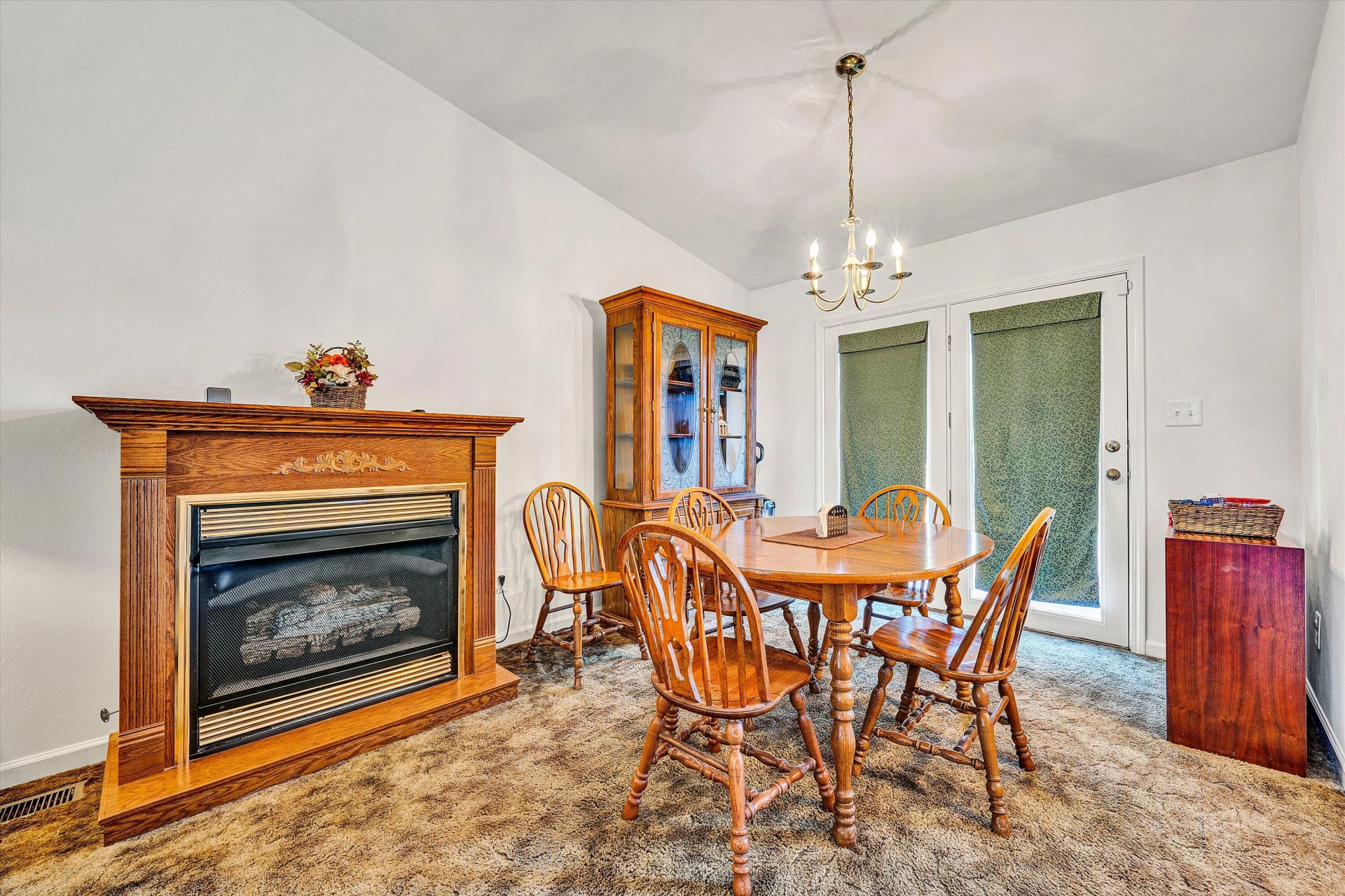 5625 Legate DR - Photo 4