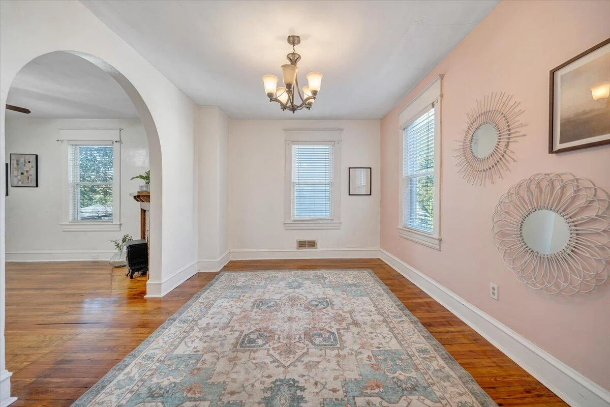 1008 5th ST SE - Photo 18