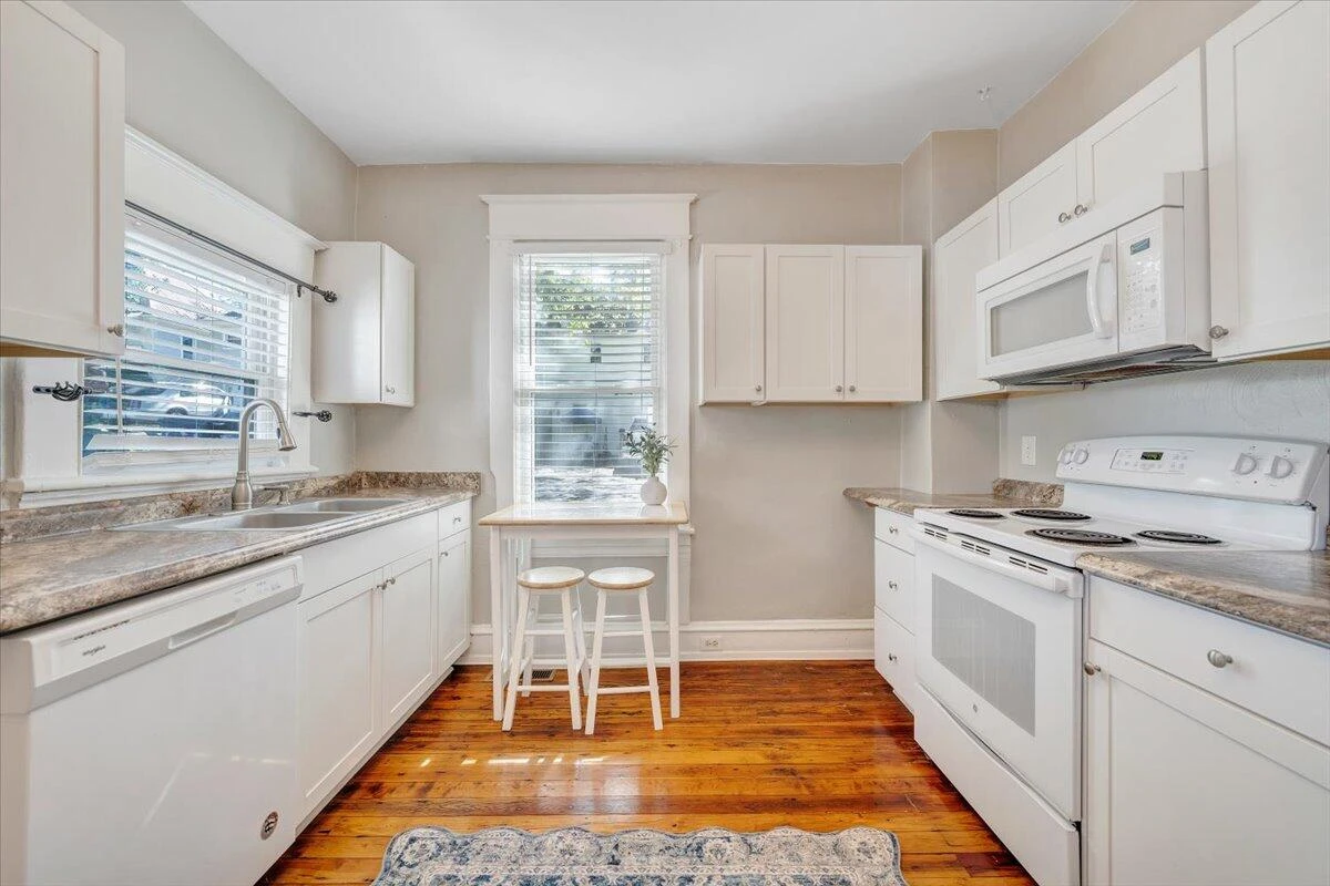 1008 5th ST SE - Photo 20