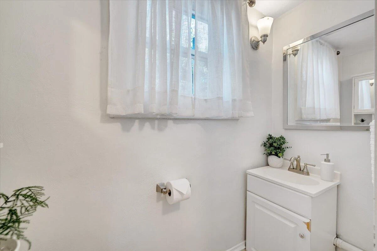 1008 5th ST SE - Photo 33