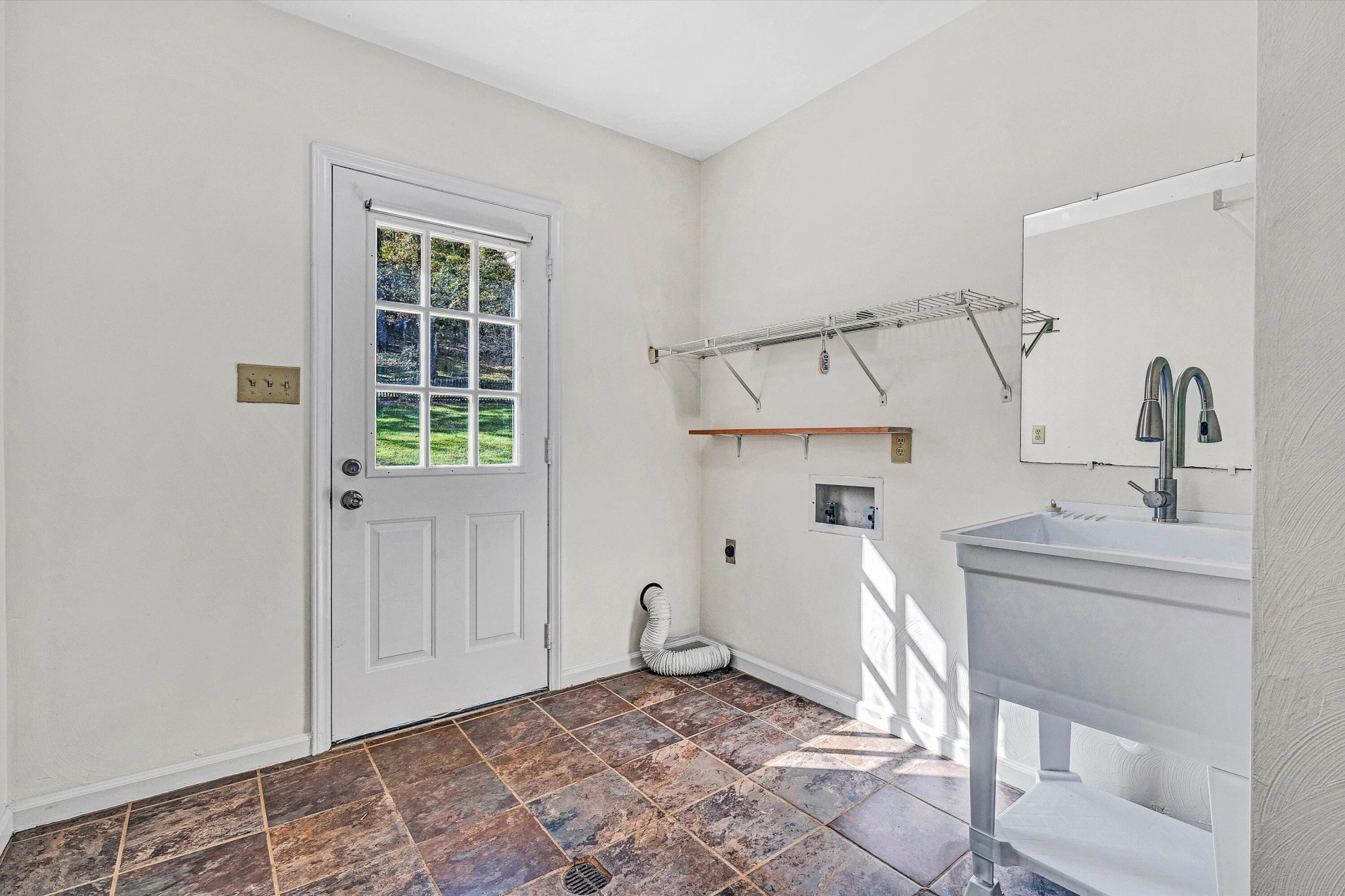 5206 Squires CT - Photo 25