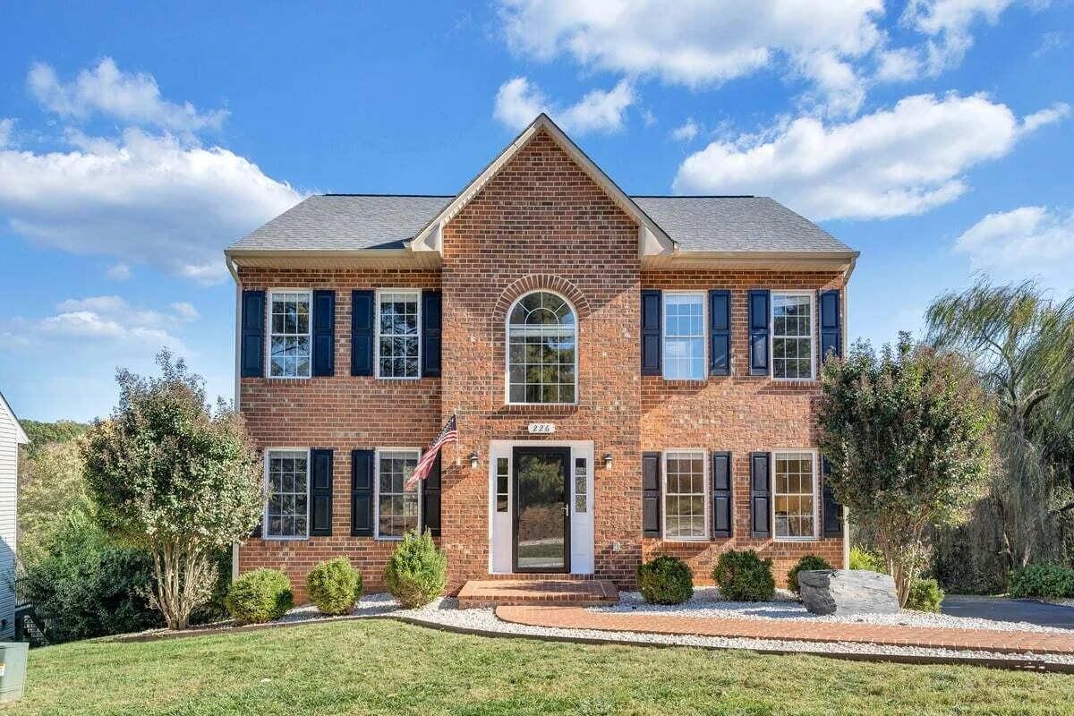 226 Bush DR