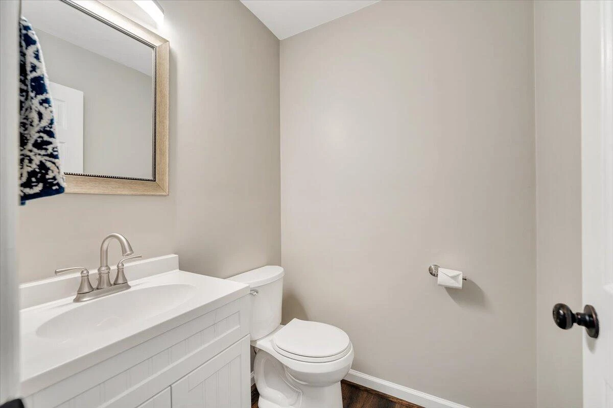 226 Bush DR - Photo 18
