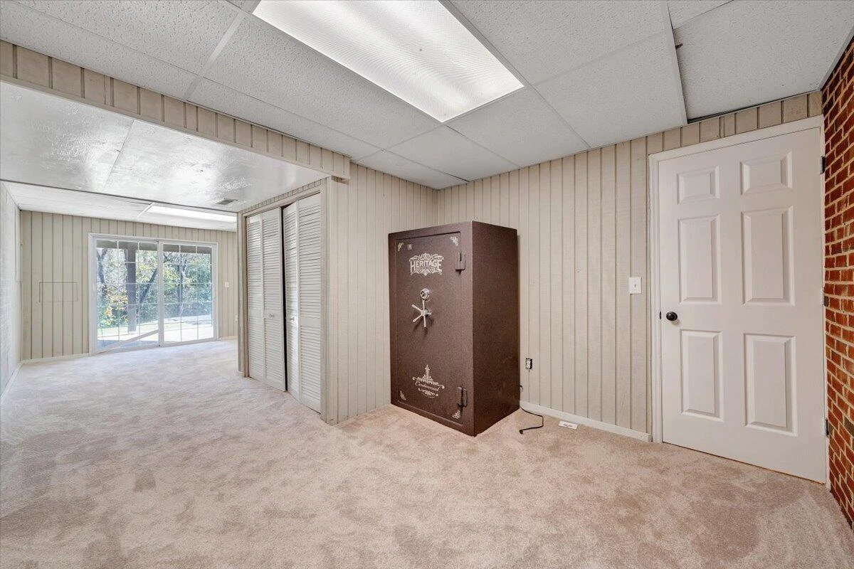 226 Bush DR - Photo 33
