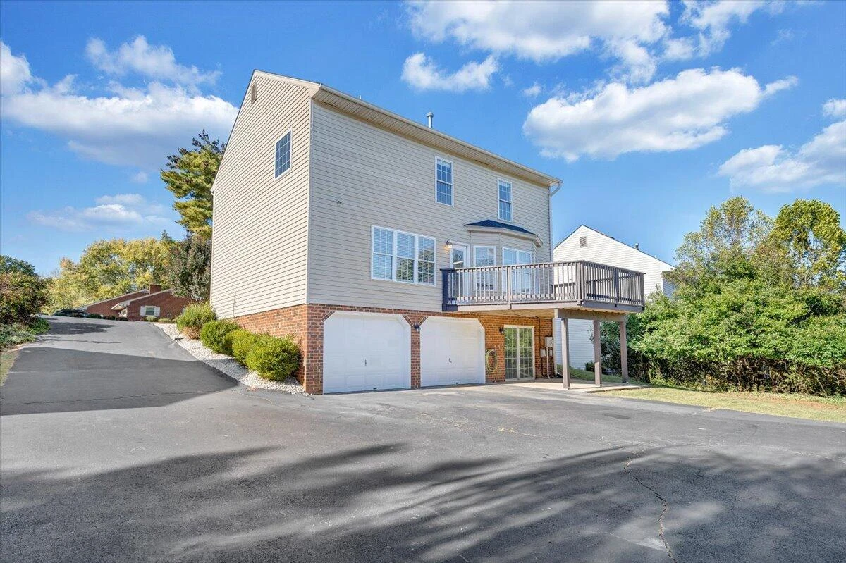 226 Bush DR - Photo 35