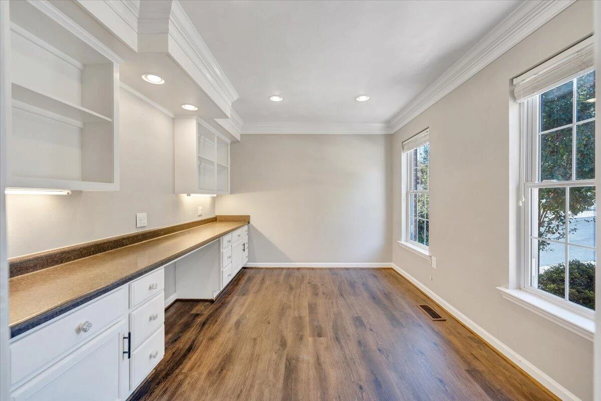226 Bush DR - Photo 7