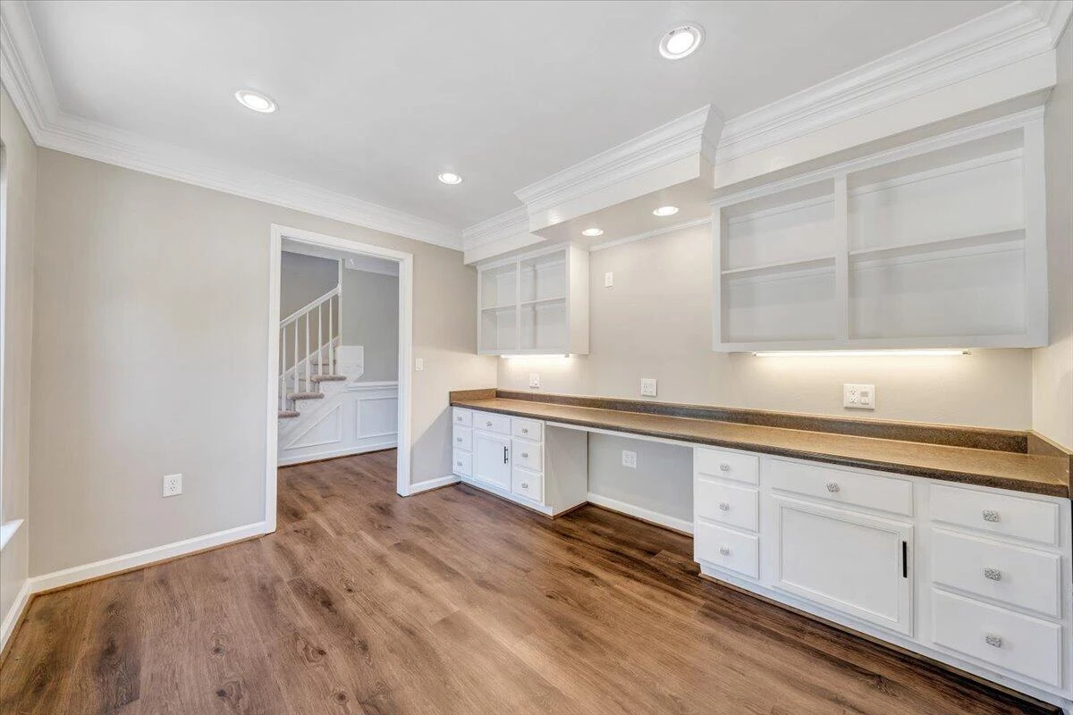 226 Bush DR - Photo 8
