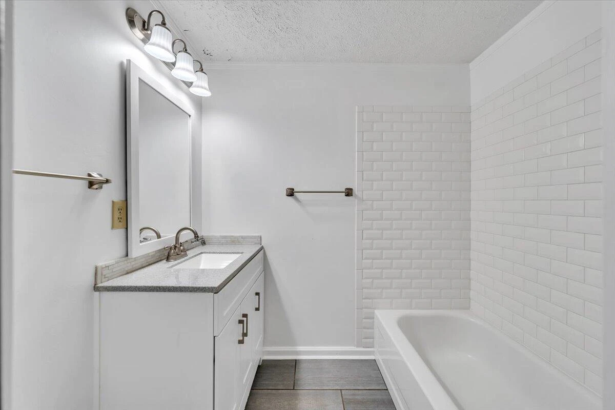 5225 Pitzer RD - Photo 13