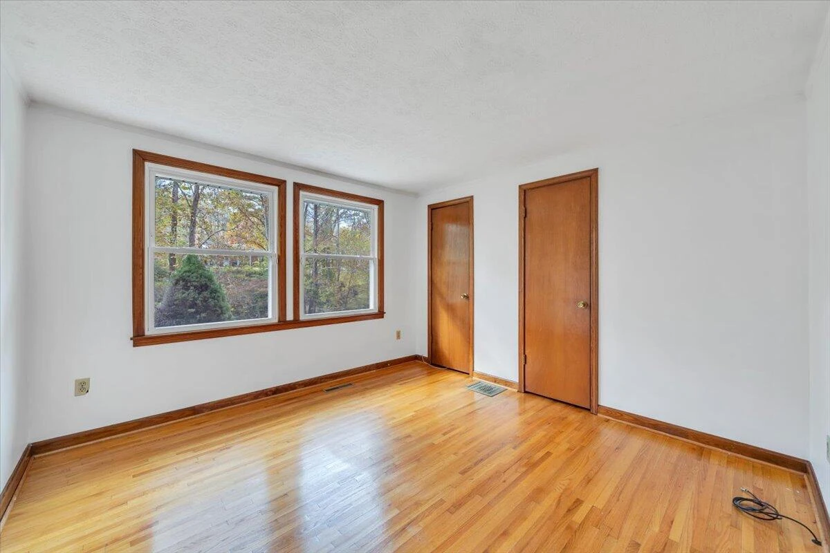 5225 Pitzer RD - Photo 14