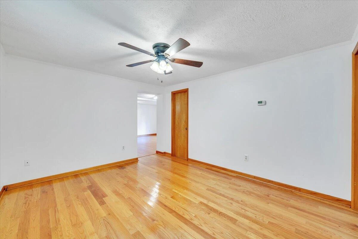 5225 Pitzer RD - Photo 15