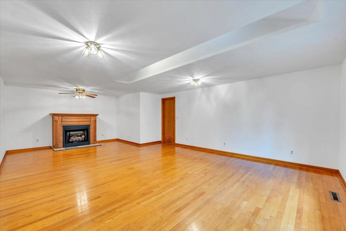 5225 Pitzer RD - Photo 18