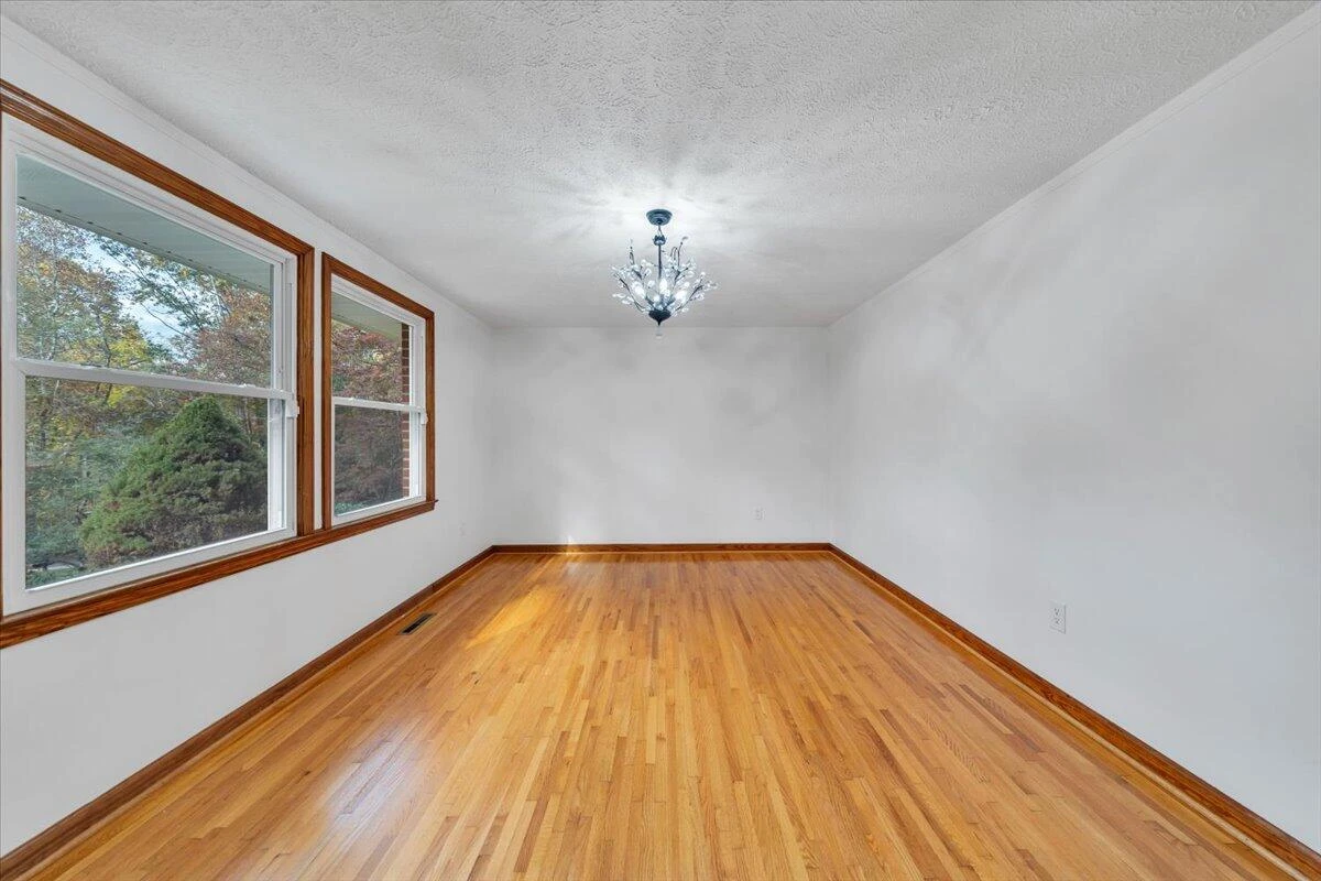 5225 Pitzer RD - Photo 3