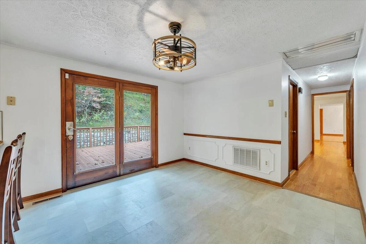 5225 Pitzer RD - Photo 9