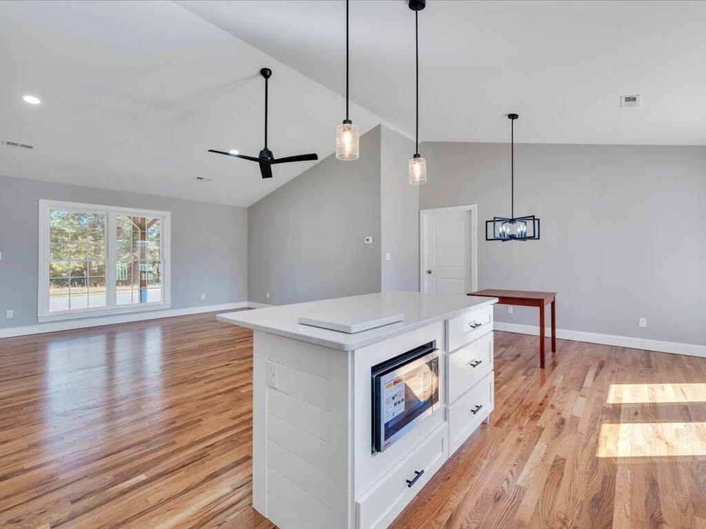 1100 Oakgrove AVE - Photo 16
