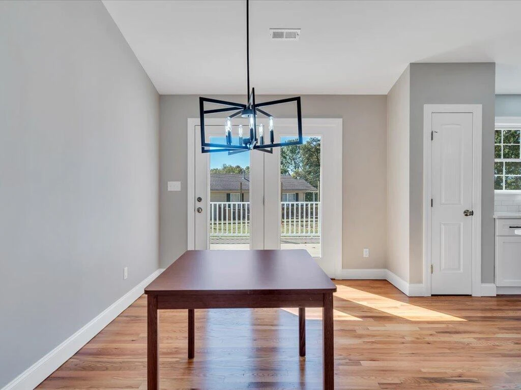 1100 Oakgrove AVE - Photo 17