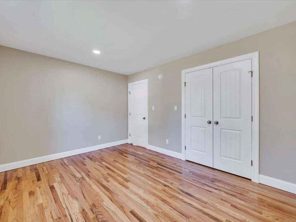1100 Oakgrove AVE - Photo 25