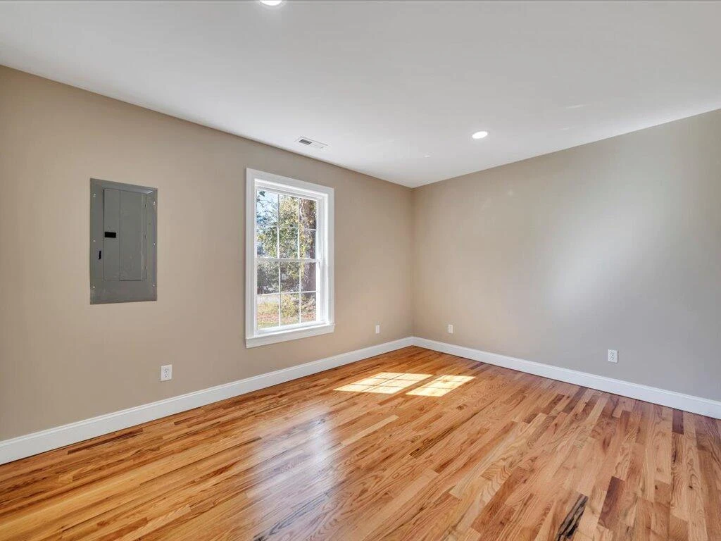 1100 Oakgrove AVE - Photo 26