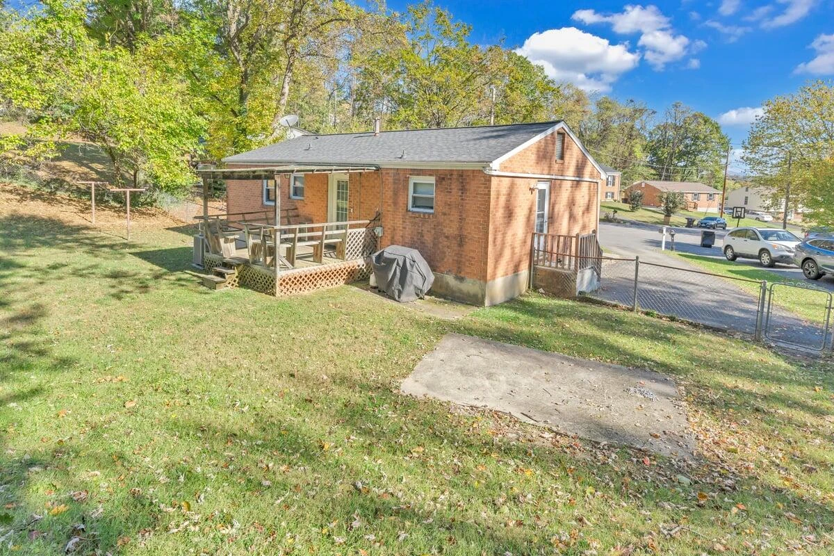 2634 Green Ridge CIR - Photo 35