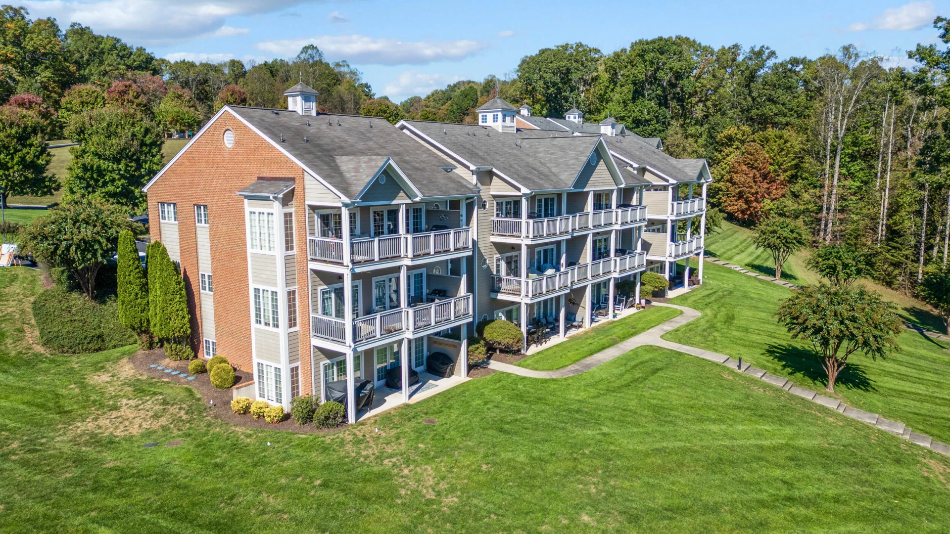 305 S Pointe Shore DR #202 - Photo 11