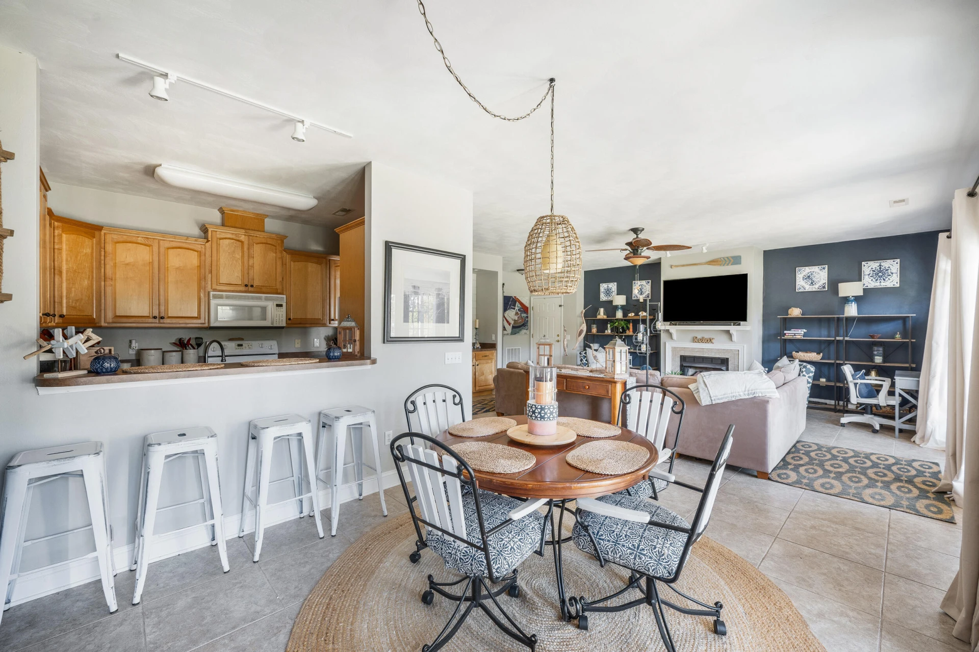 305 S Pointe Shore DR #202 - Photo 24
