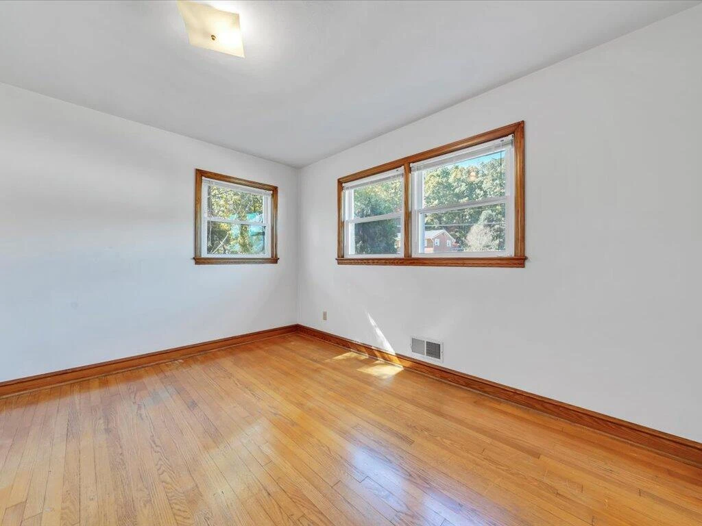 611 Murphy RD - Photo 15