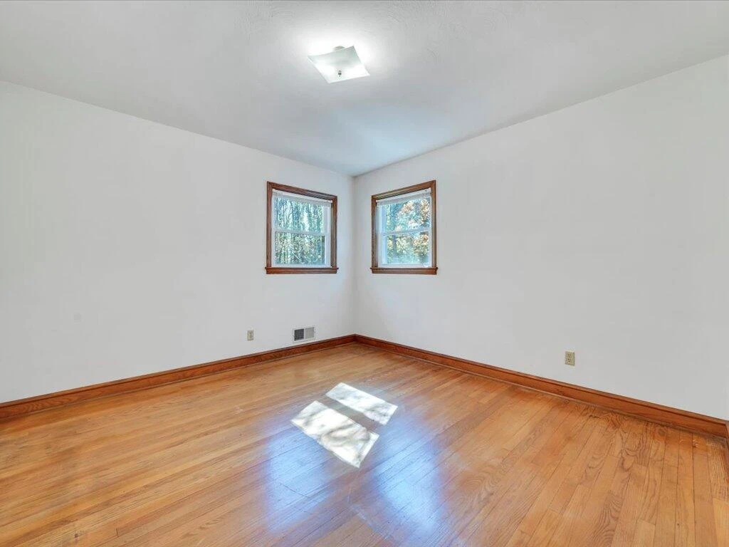 611 Murphy RD - Photo 17
