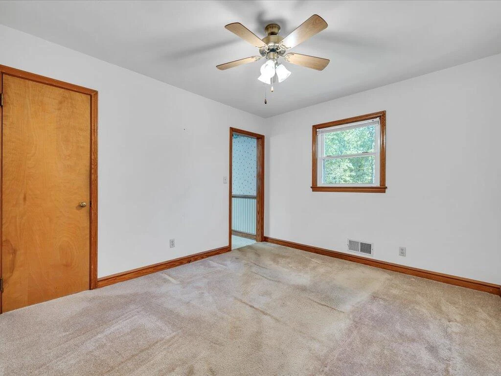 611 Murphy RD - Photo 19
