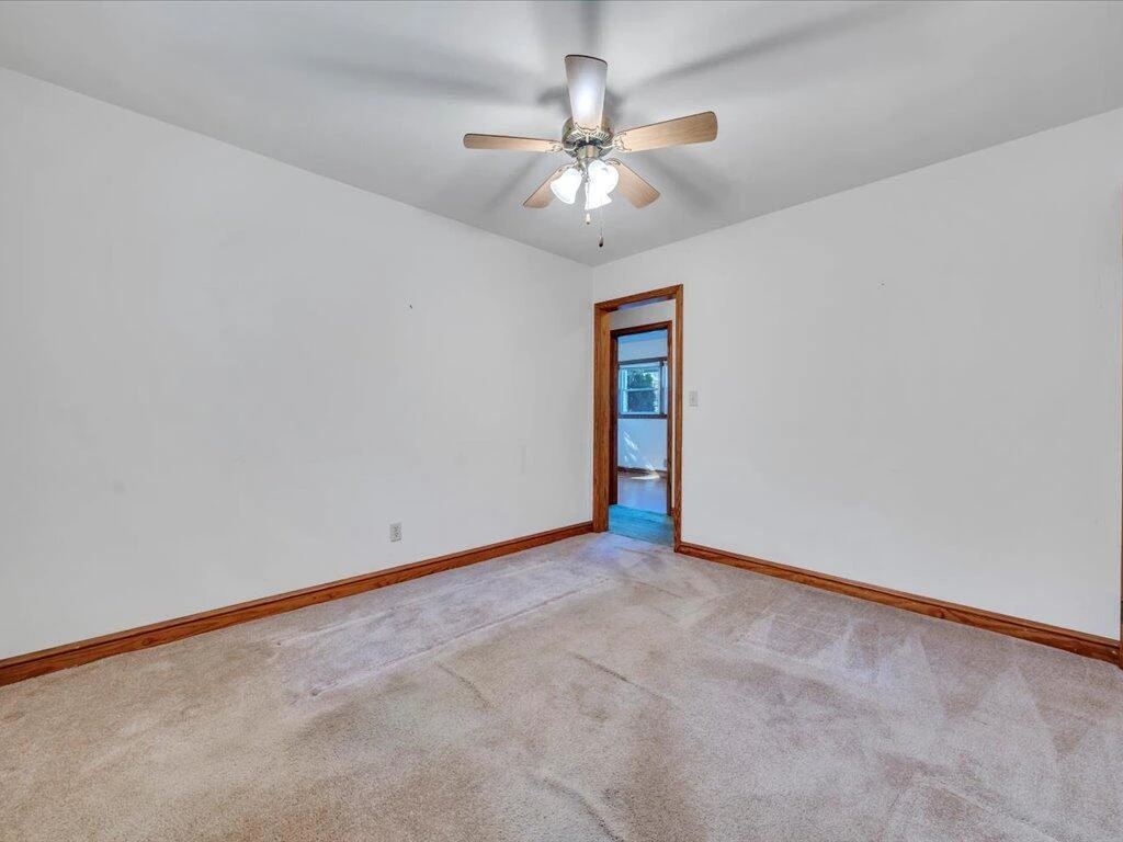 611 Murphy RD - Photo 20