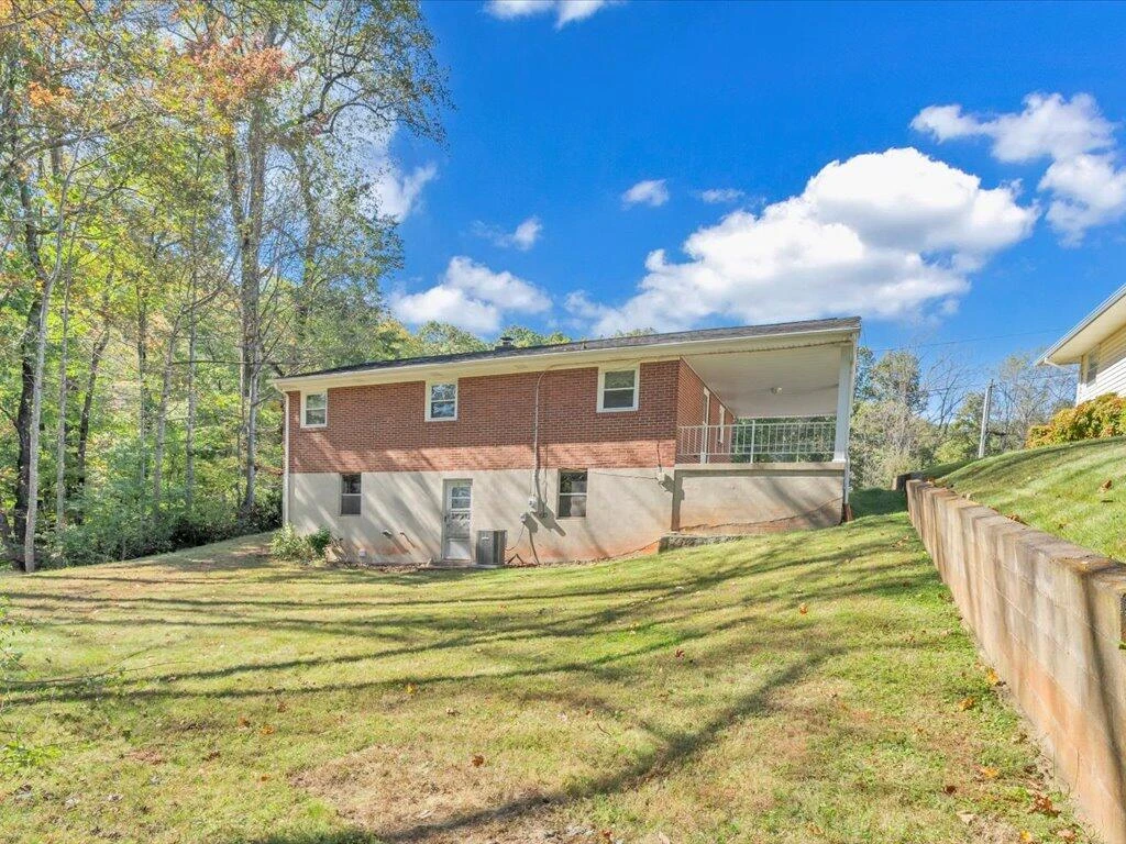 611 Murphy RD - Photo 27