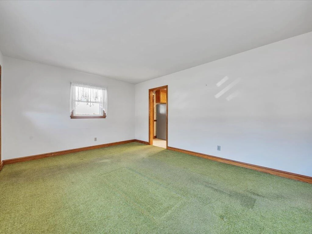 611 Murphy RD - Photo 5