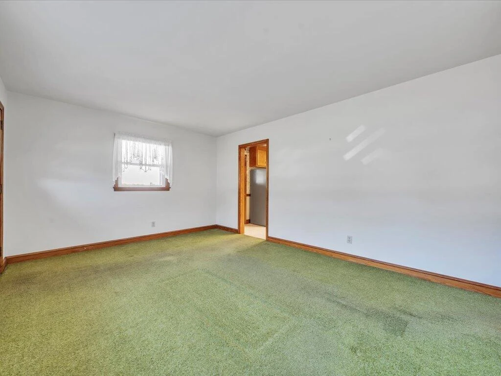611 Murphy RD - Photo 6