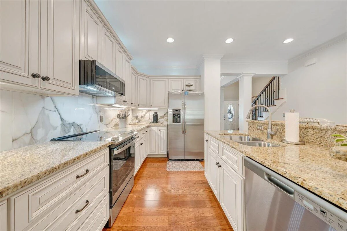 5653 Rockbridge CT - Photo 8