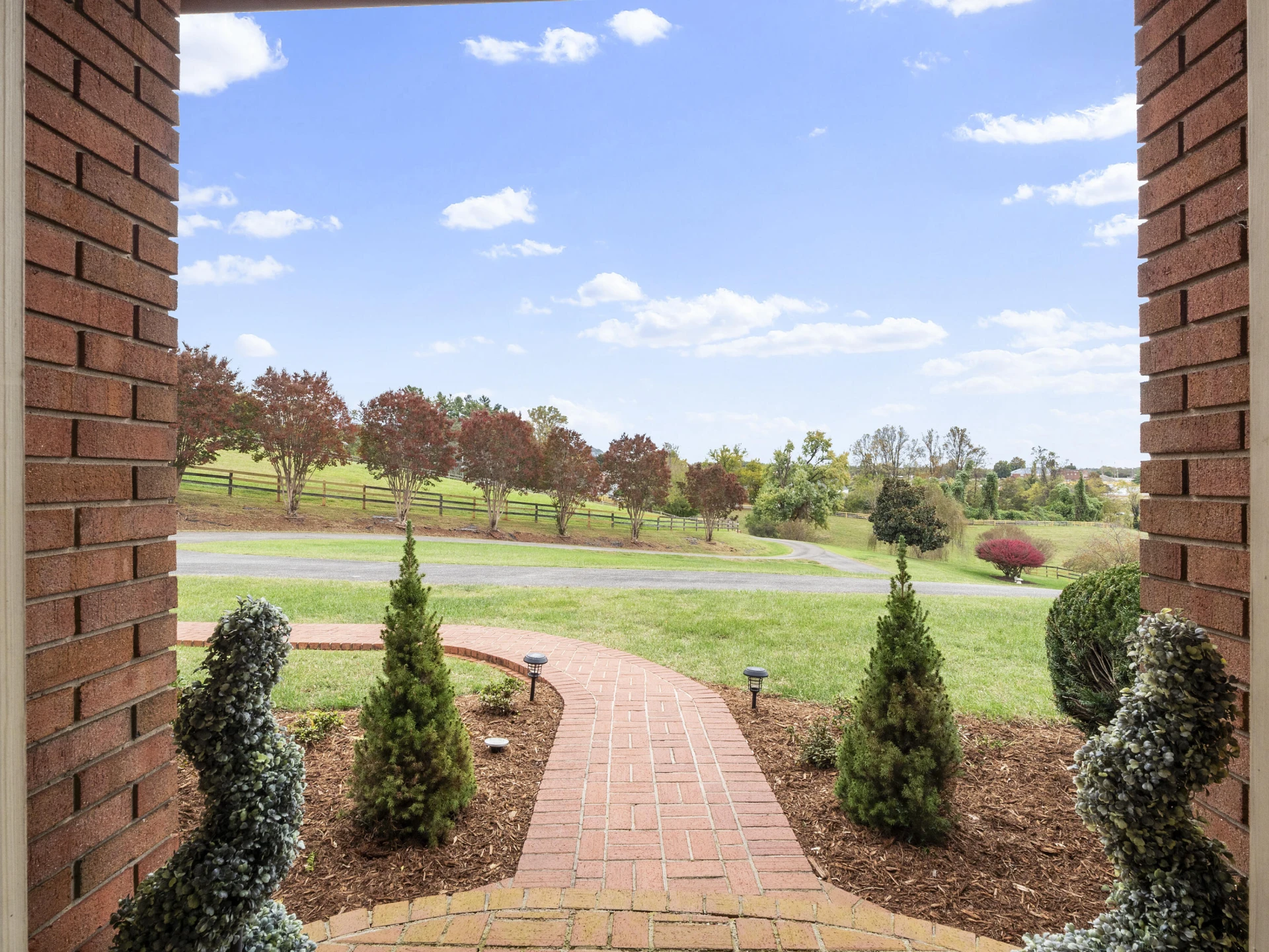 154 Tanyard RD - Photo 2