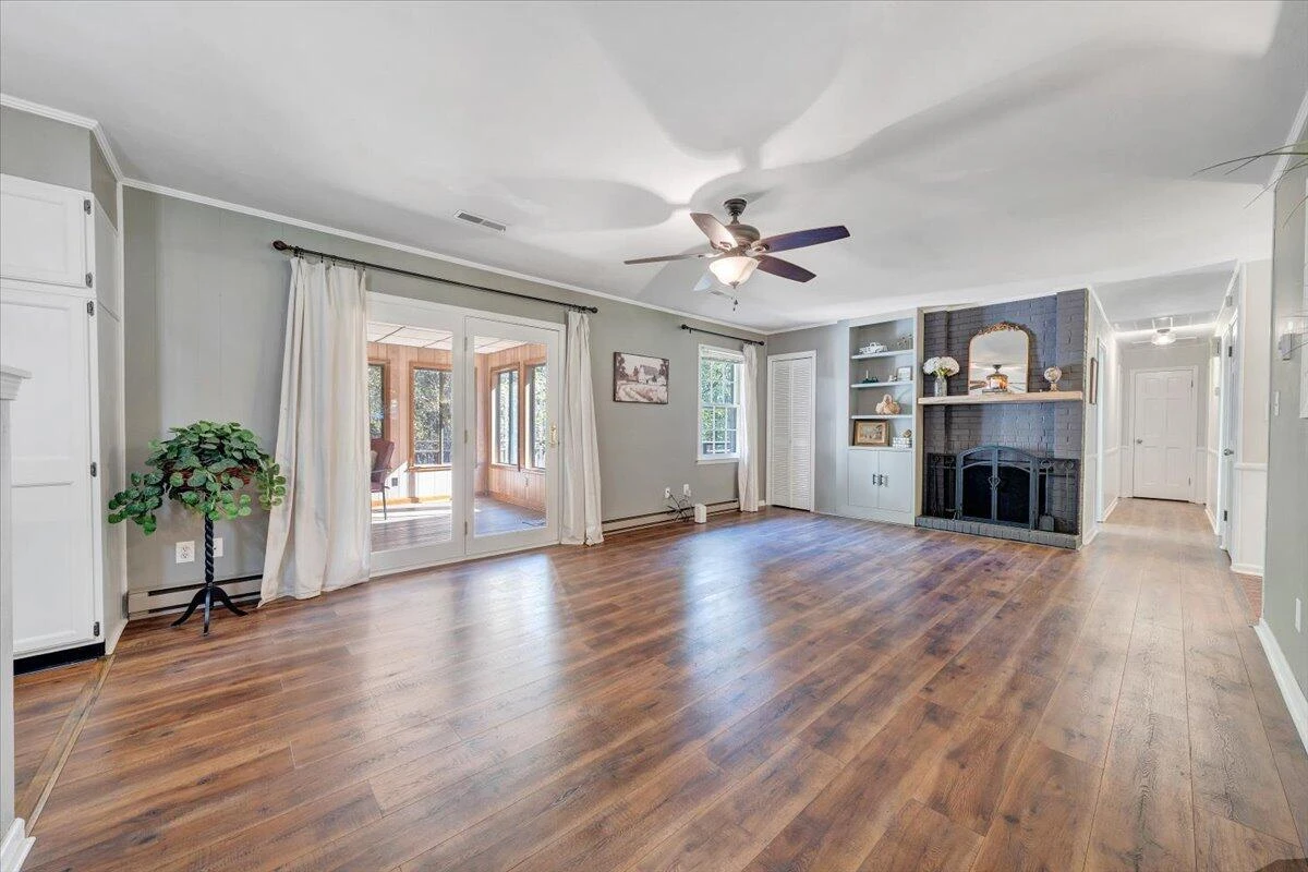 123 N Oakwood RD - Photo 18